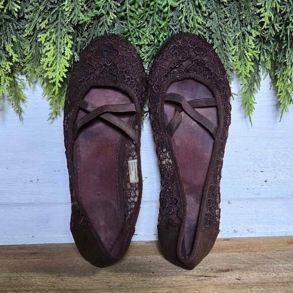 Size 8 Brown Floral Lace Soho Ballet Flats Shoes - Picture 1 of 8